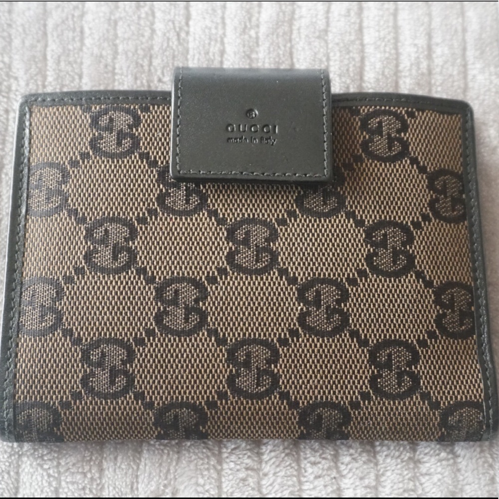 Gucci card holder